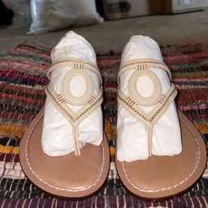 Bernardo Sandals Cream/Tan